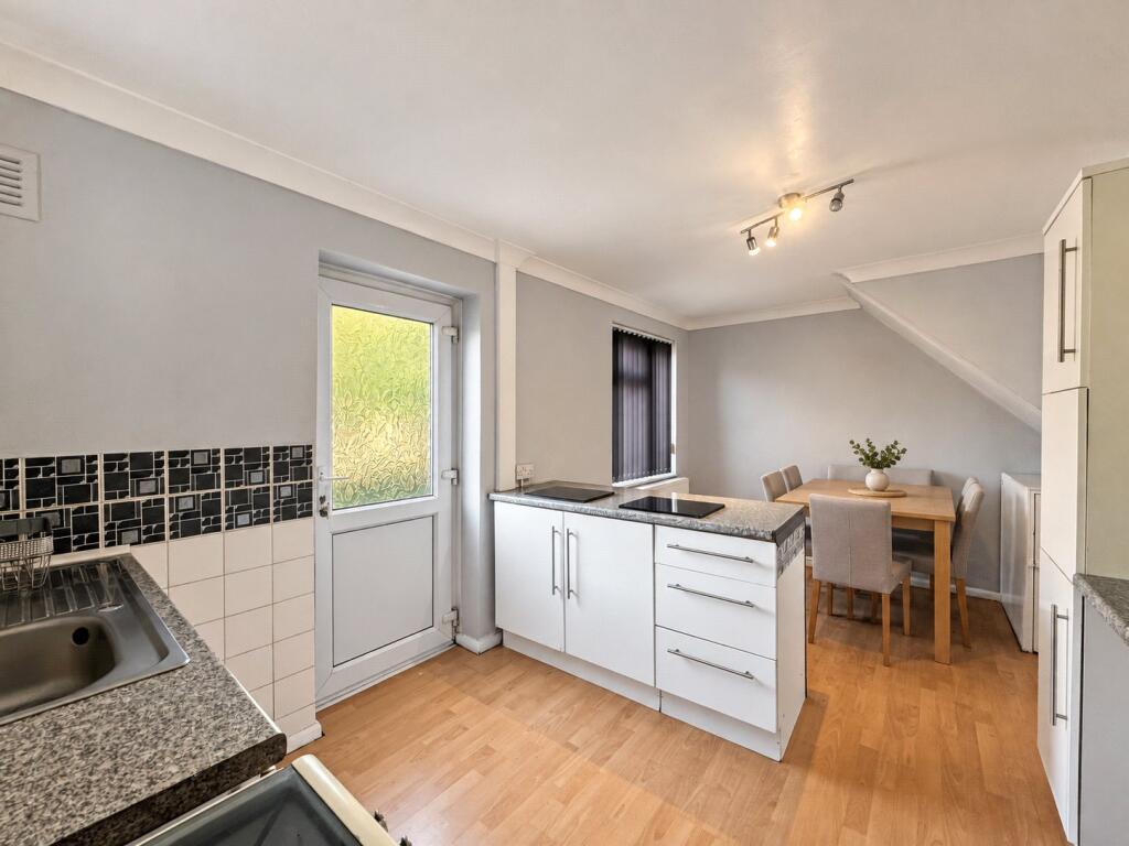 House in Gillingham, Twydall - View 5