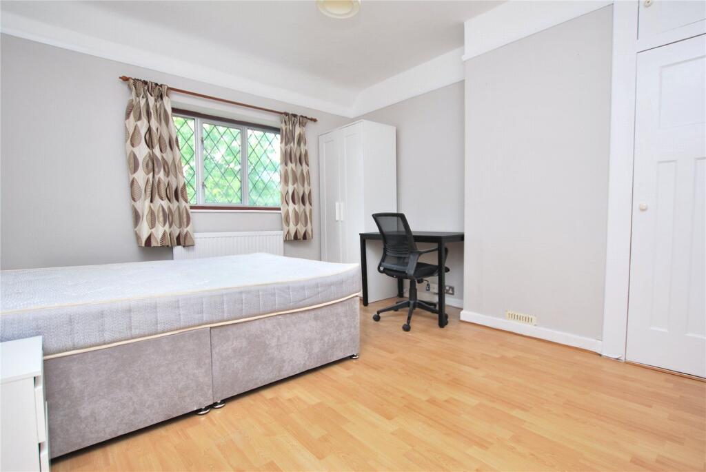 House in Guildford - View 5