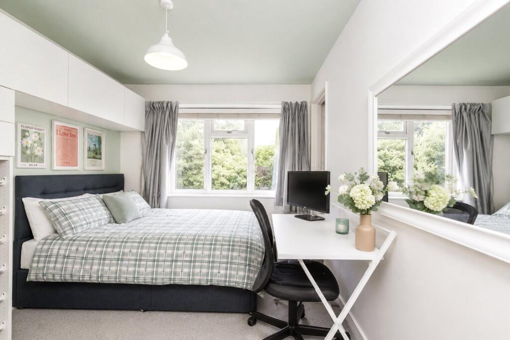 House in Guildford - View 5