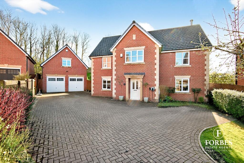 House in Chorley, Clayton-le-Woods