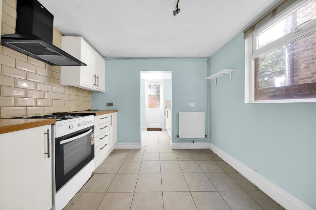 House in Romford - View 5