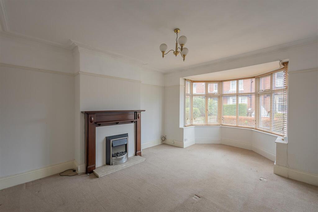 Auburn Gardens, Fenham, Newcastle upon Tyne photo 2