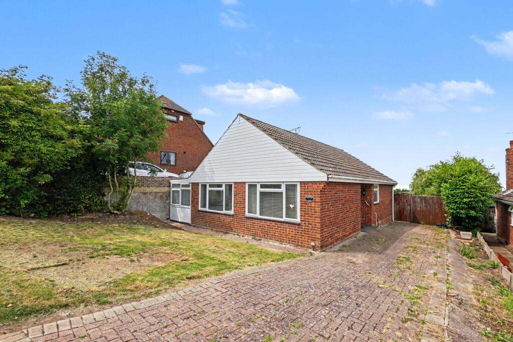 Main image of property: Highfield Road,Minster On Sea,Sheerness,ME12 3AZ