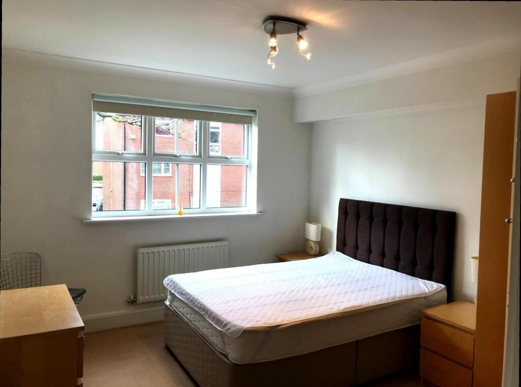 Apartment in Stockport - More