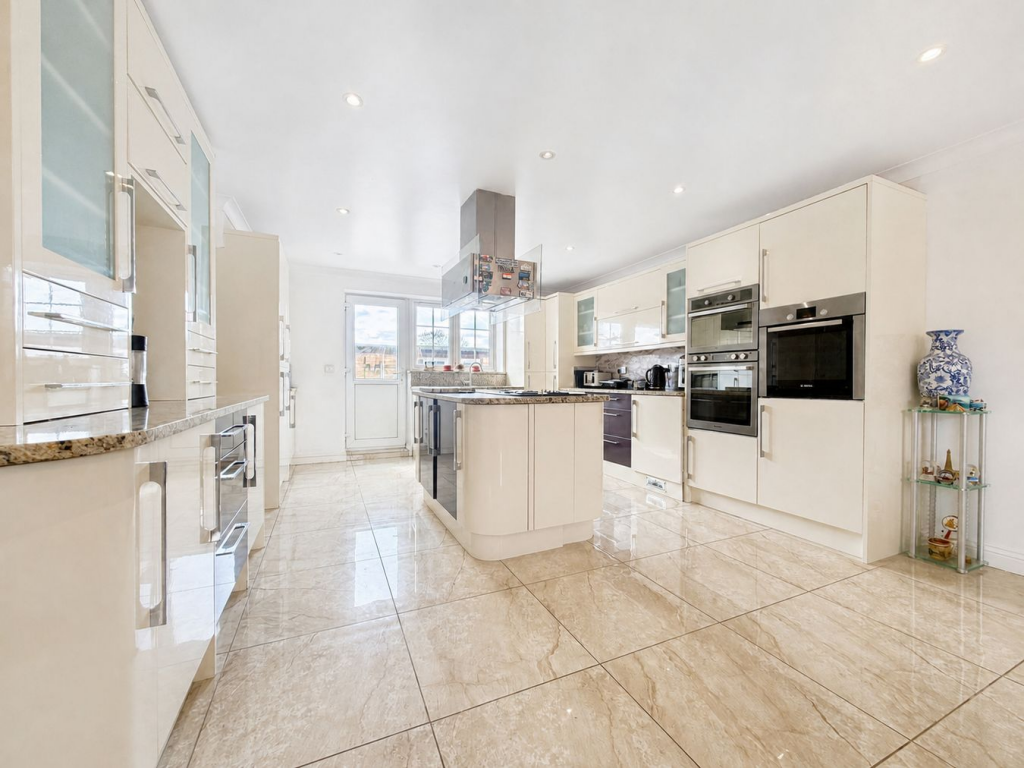 House in Northampton - View 5