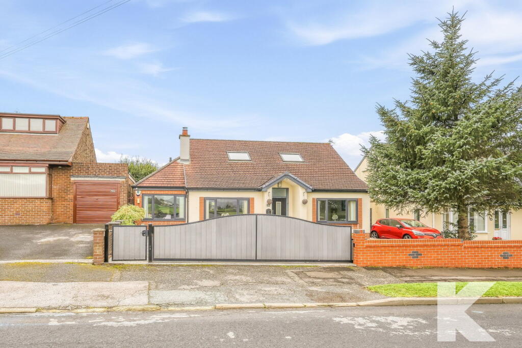 House in Oldham - View 2