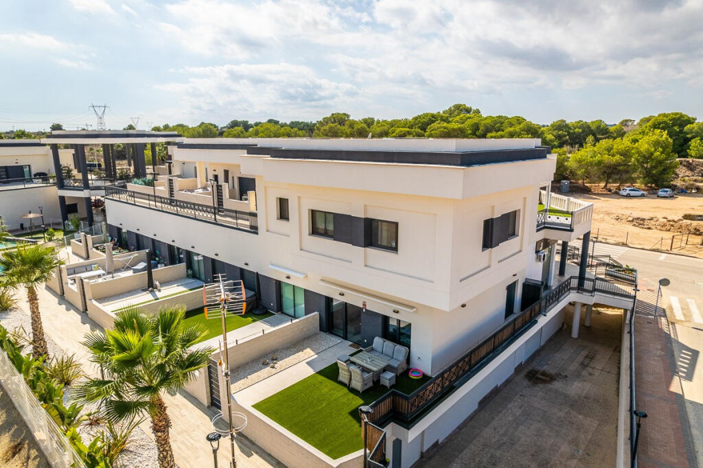 Main image of property: Valencia, Alicante