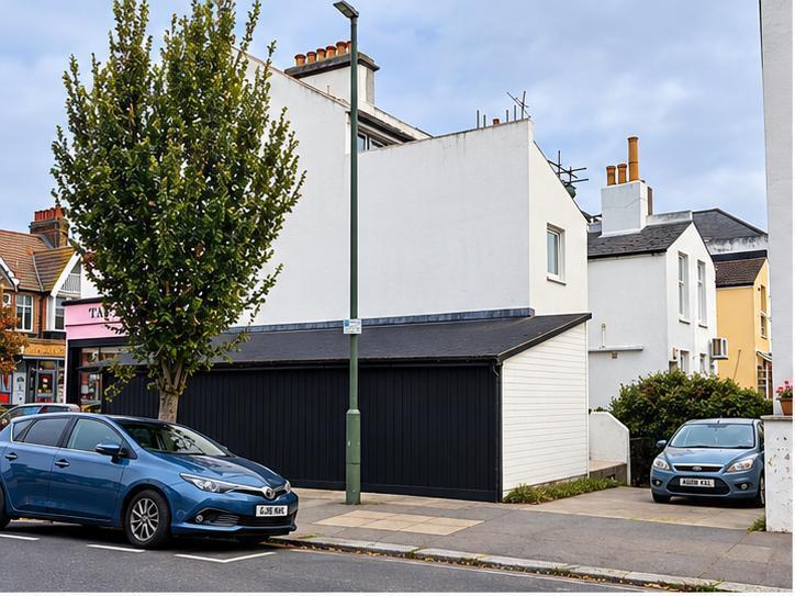 Apartment in Hove, Aldrington - View 5