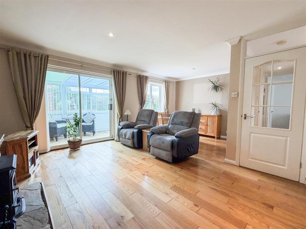 House in Eastbourne, Willingdon and Jevington - View 4
