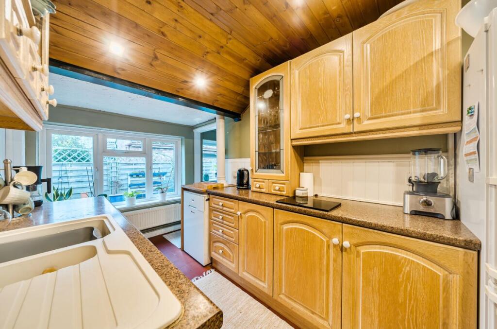 House in Roxton, Bedford - More