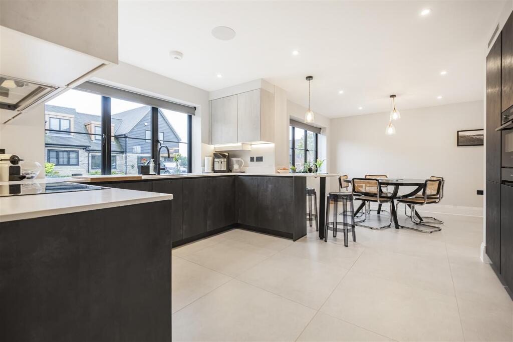 House in Watford - View 4