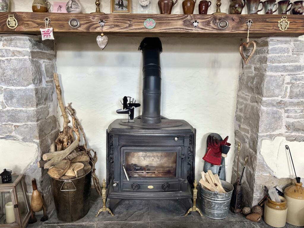 House in Pontardawe, Neath Port Talbot - View 5