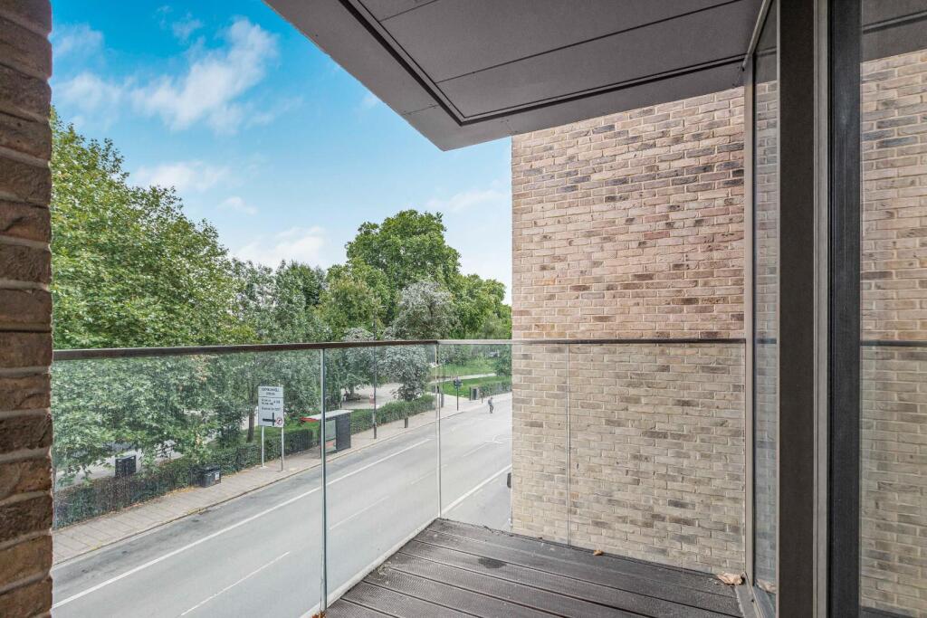 Camberwell Passage, London, SE5 photo 3