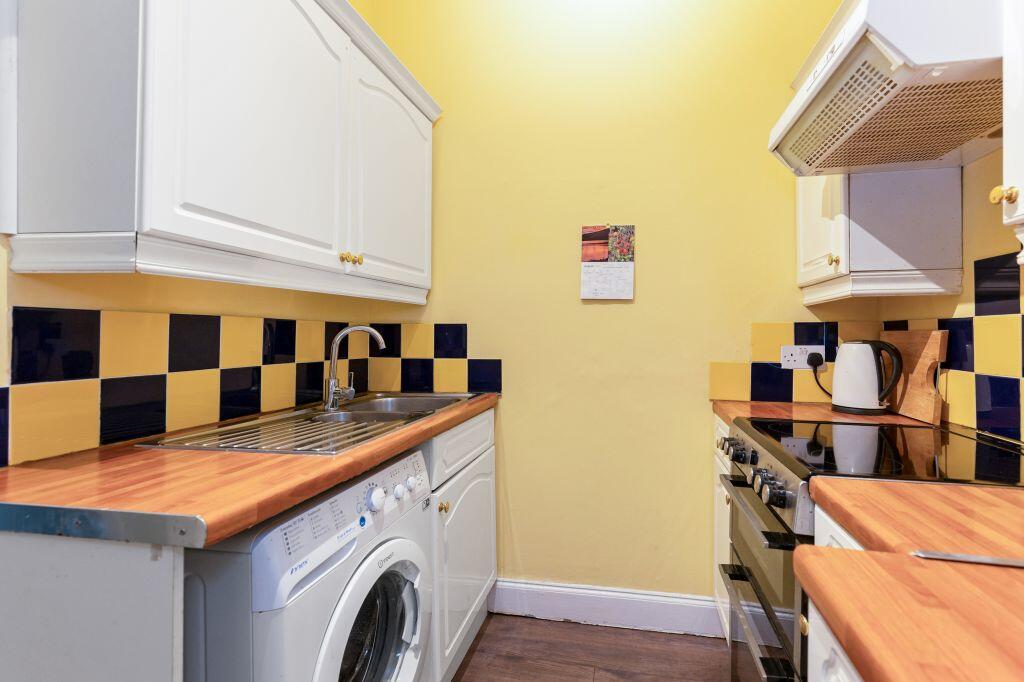Apartment in Edinburgh - View 4
