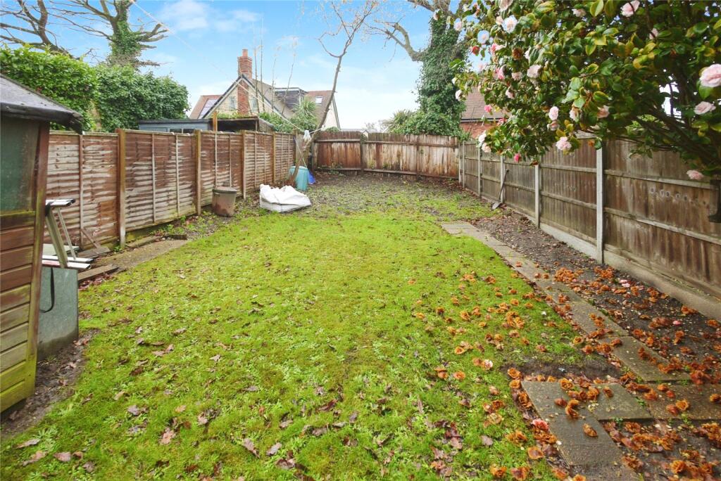 Apartment in Brentwood, Essex - View 2