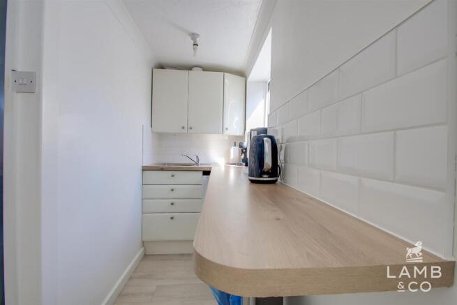 KITCHEN: