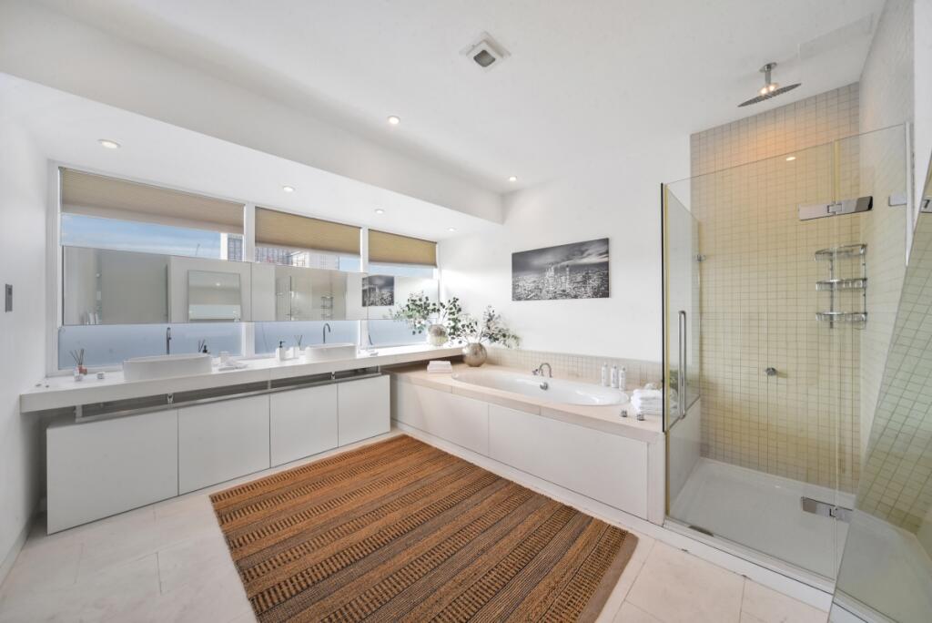 2 bedroom penthouse for rent