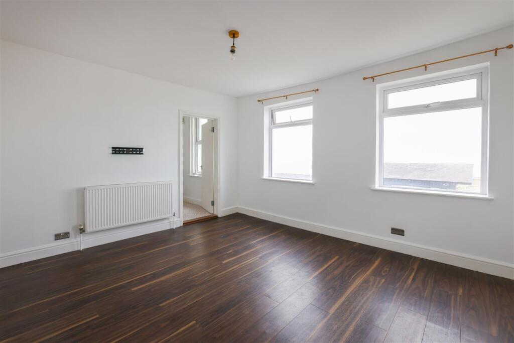 Apartment in St Leonards-on-sea, St Leonards Green - View 4