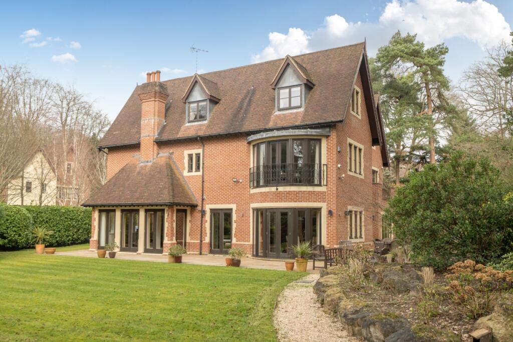 Main image of property: Sandy Lane, Tadworth KT20