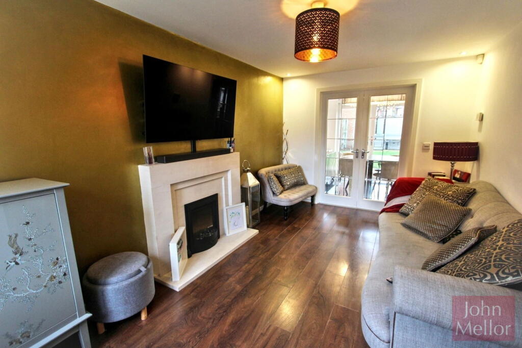 Harrow Drive, Heaton Moor SK4 4SA photo 2
