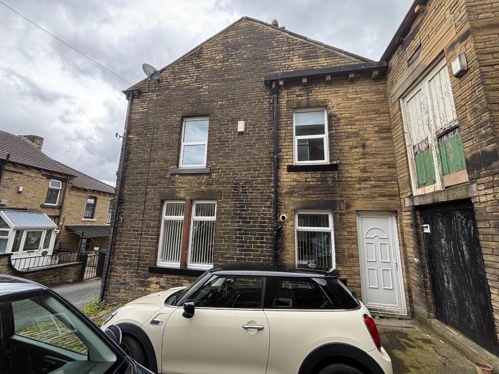 Back North Street, Bradford, West Yorkshire, BD12 photo 2