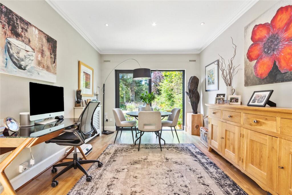 House in London - View 2
