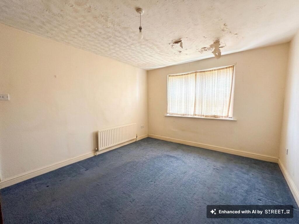 House in Southampton - View 5