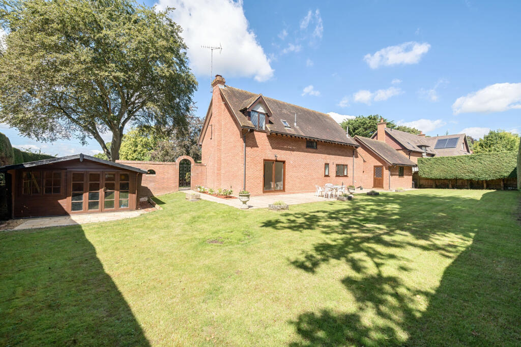 House in Wargrave, Sheeplands Farm - View 2