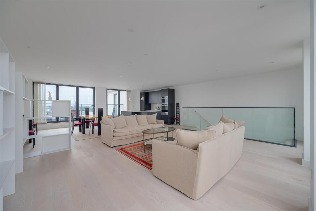Apartment in Warwick, Lillington, Royal Leamington Spa - View 5