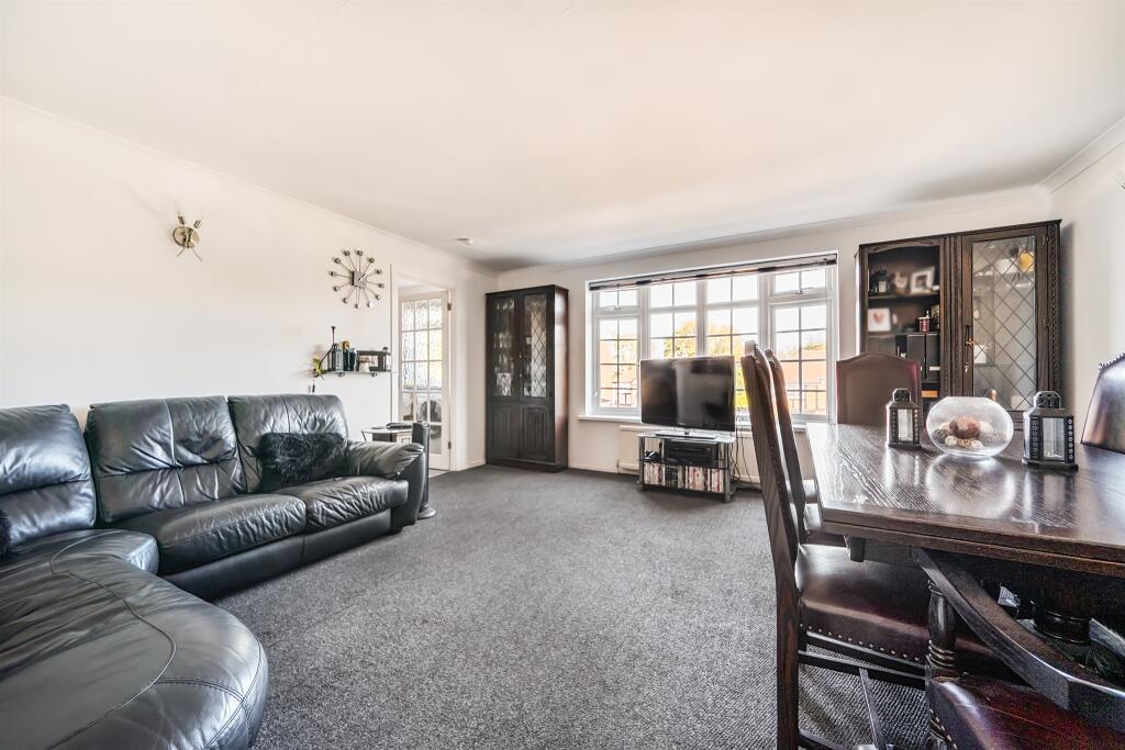 Apartment in London - View 3