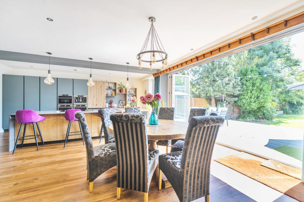House in Wraysbury, Sunnymeads - View 4