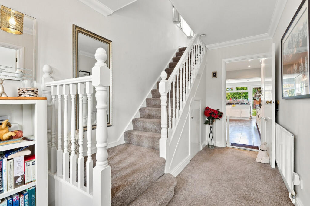 House in Basildon, Essex - View 2
