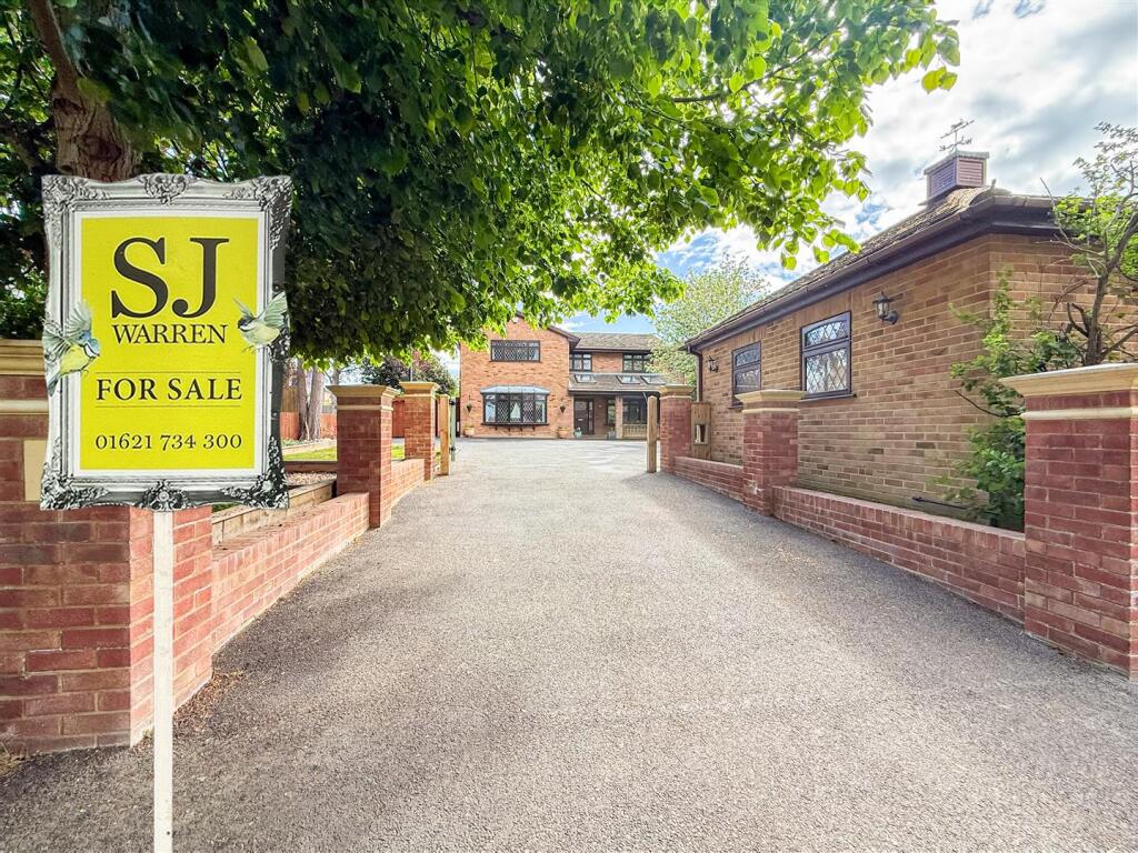 Main image of property: Mangapp Chase, Burnham-On-Crouch