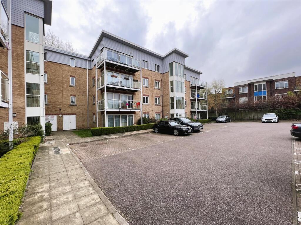 Main image of property: Primrose Close, Luton
