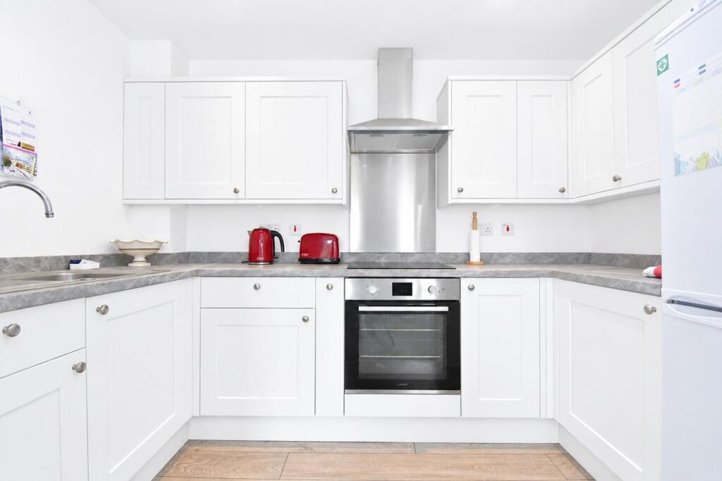 Bridge Street, Walton-on-Thames, KT12 - View 2
