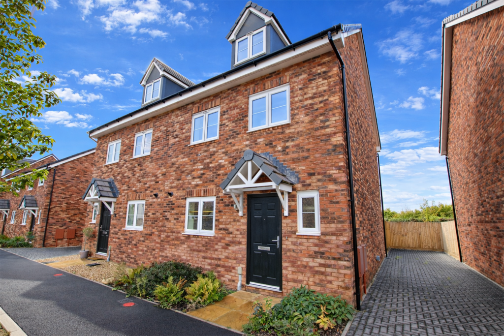 Main image of property: Heol Gwyndaf, NP26