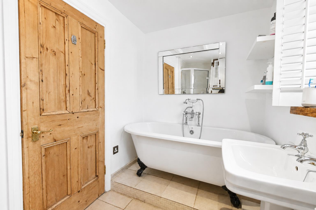 Apartment in London, Mortlake - View 5