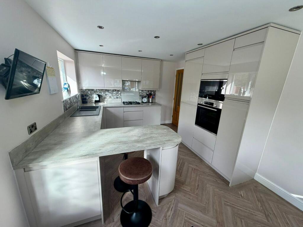 Saffron Close, Padgate, Warrington photo 3
