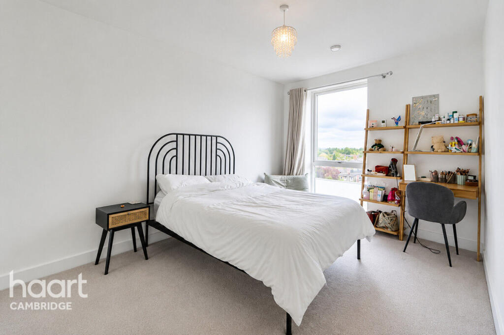 Apartment in Cambridge - View 5