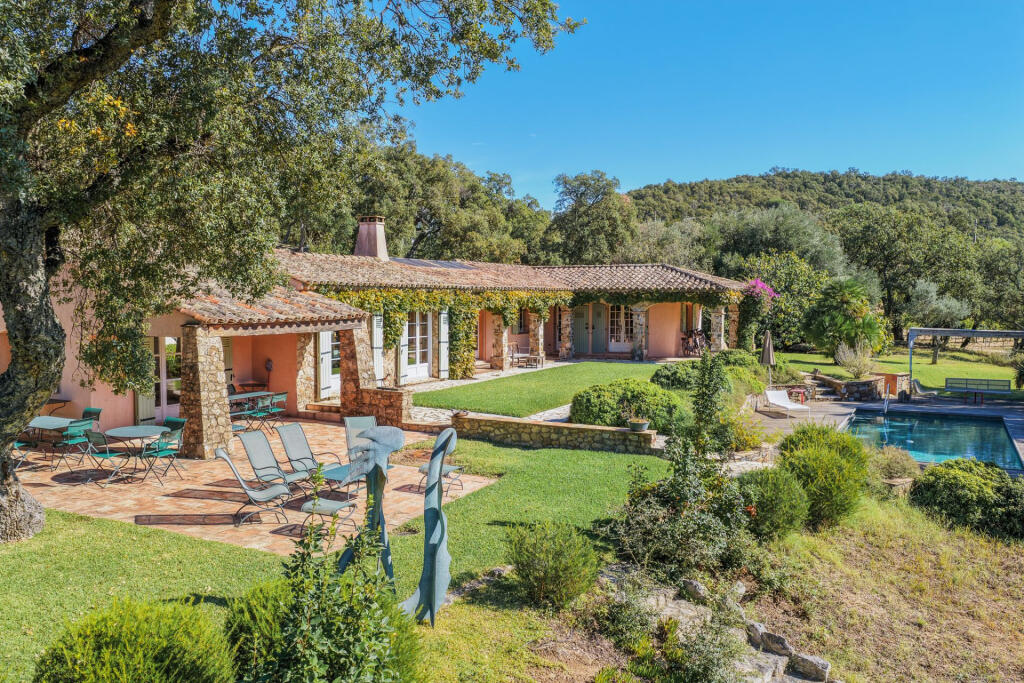 Main image of property: Provence-Alps-Cote d`Azur, Var, Le Plan-de-la-Tour