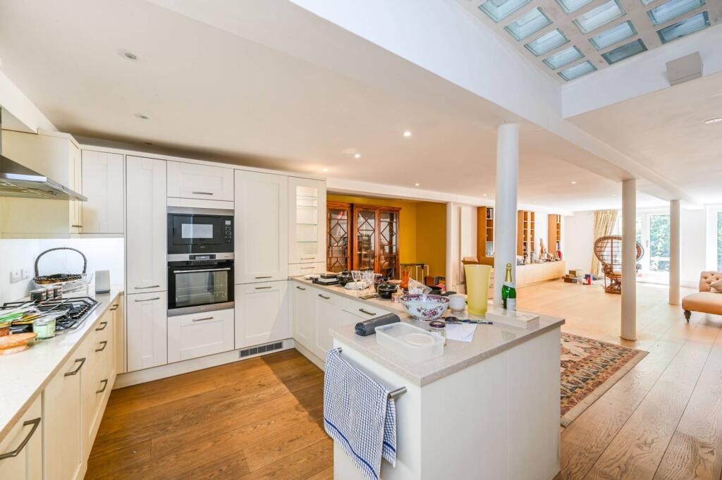 Main image of property: Regents Bridge Gardens, Vauxhall, London, SW8