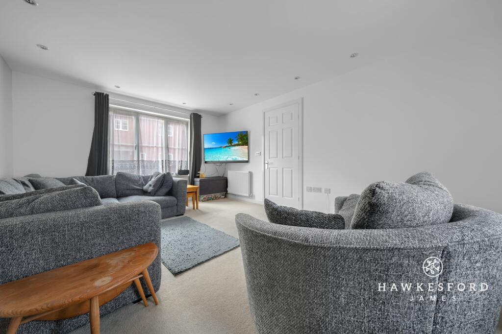 Manisty Court, Kemsley, ME10 - View 5
