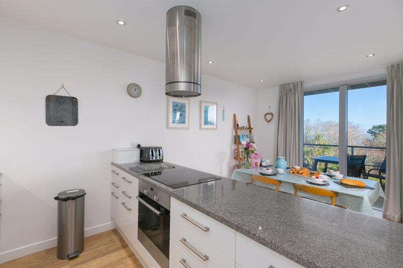 Apartment in Truro - View 4