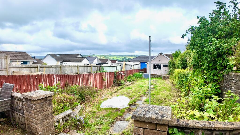 Gordon Road, Blackwood, NP12 - View 4
