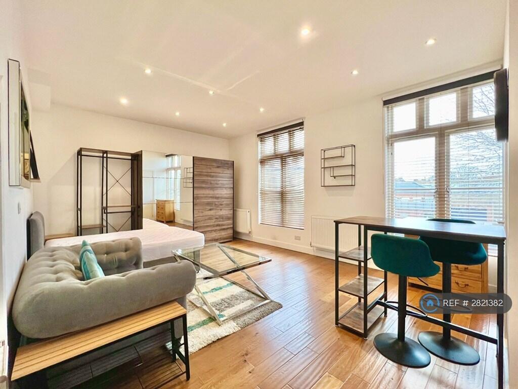 Main image of property: Kennington Road, London, SE11