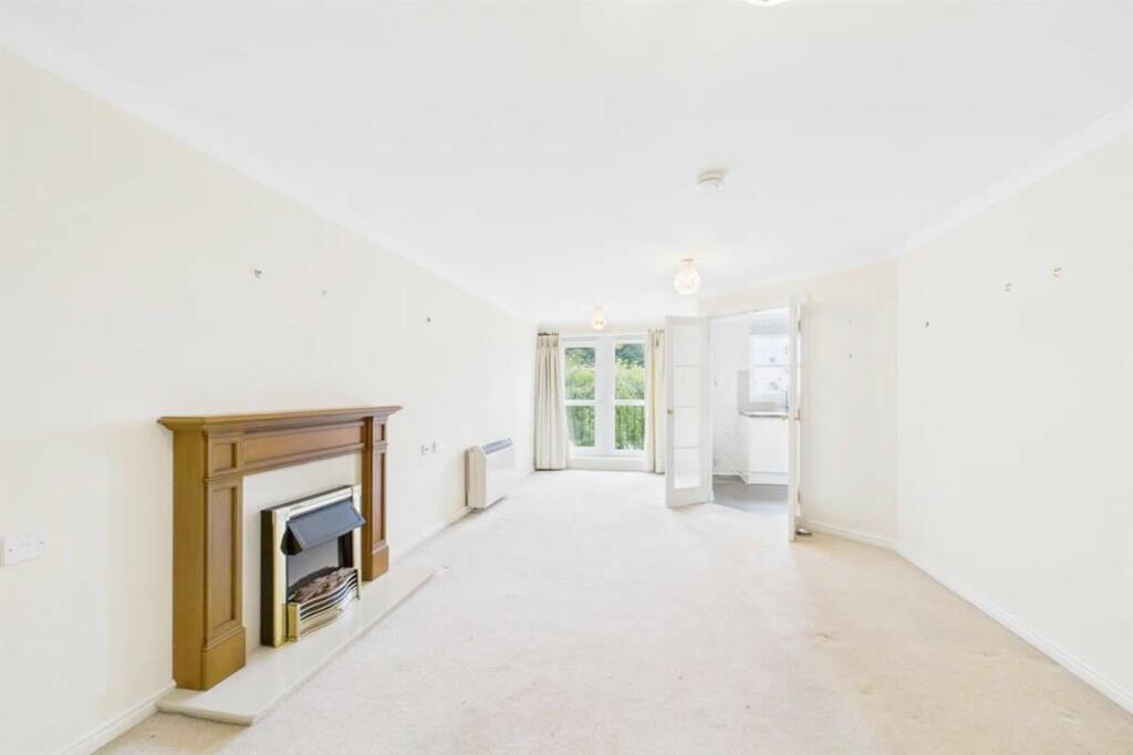 Apartment in Perth - View 4