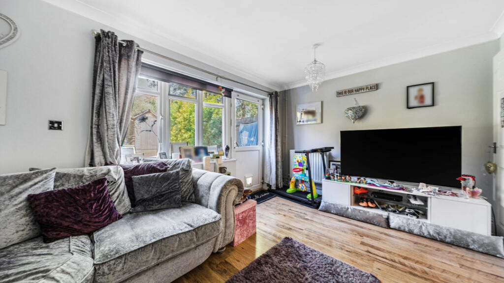House in Guildford - View 4