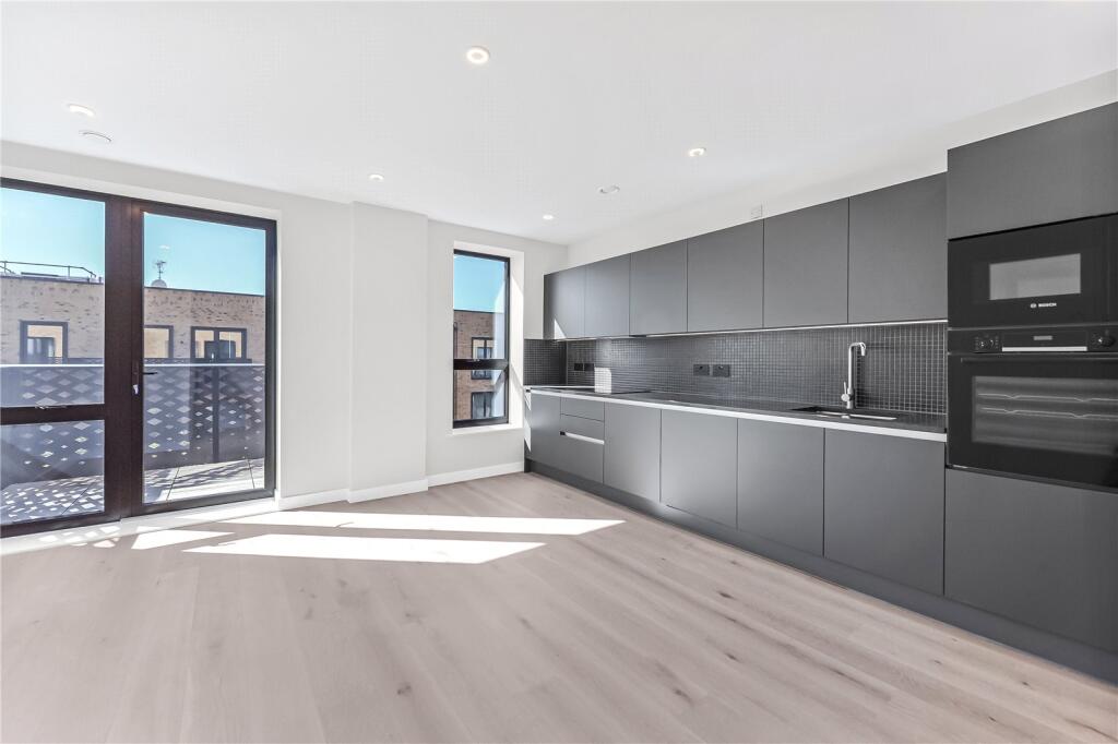 Main image of property: Middle Road, London, W7