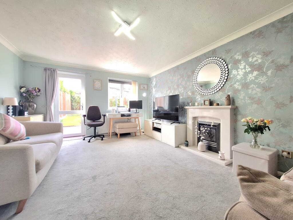 Main image of property: Mallow Close, Northfleet, DA11
