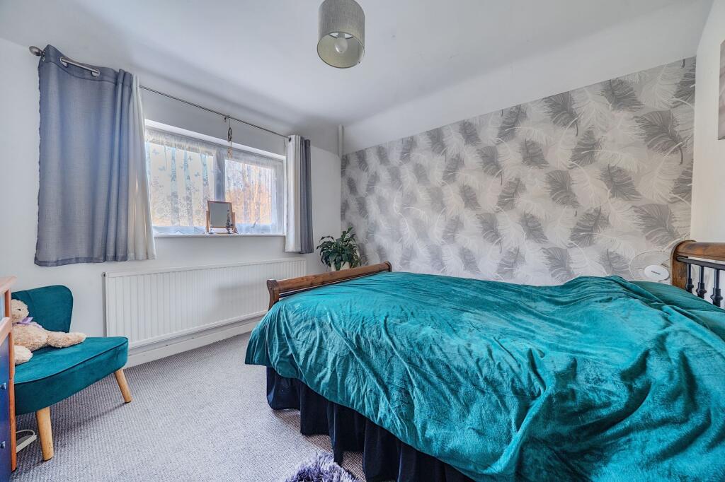 Gloucester Road, Aldershot, GU11 - View 6